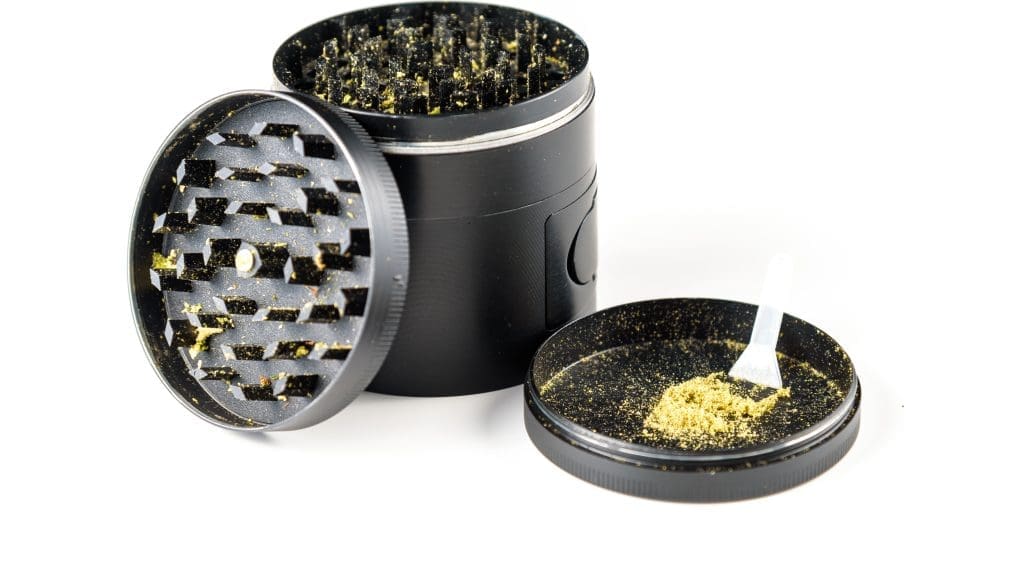 Weed Grinders: The Ultimate Guide Rokin | Weed shutterstock 1058612234