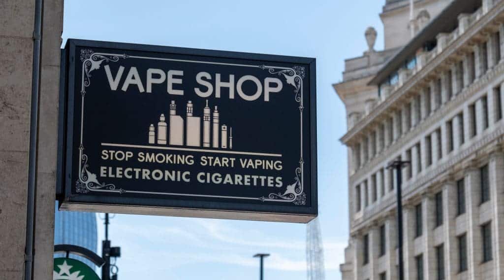 What Types of Businesses Buy Wholesale Vapes from Rokin? 6 What Types of Businesses Buy Wholesale Vapes from Rokin? 5