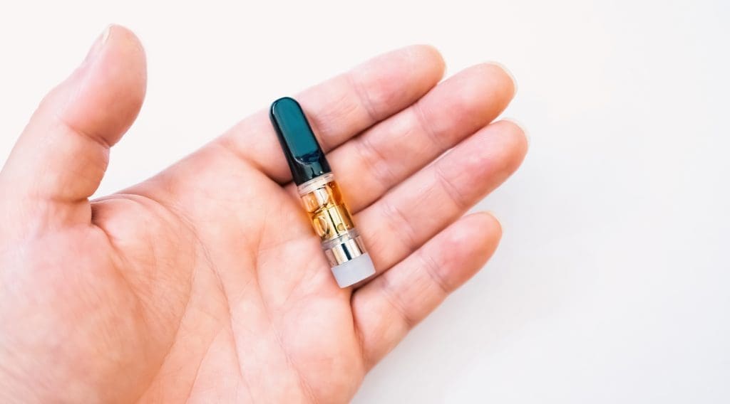 How to Use a Vape Cart: Step-by-Step Guide for Newbies 6 How to Use a Vape Cart: Step-by-Step Guide for Newbies 5