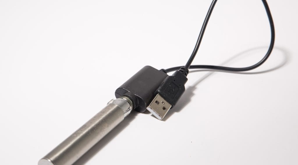 how to screw vape cartridge into battery Charge a Vape: Essential Tips for Your Device Built-in coil Flavor:Menthe X-Treme Ghost Slide Piece 7g